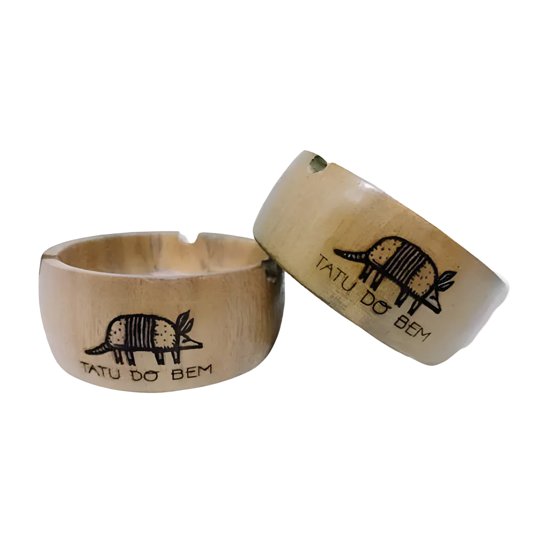cinzeiro de madeira tatu do bem